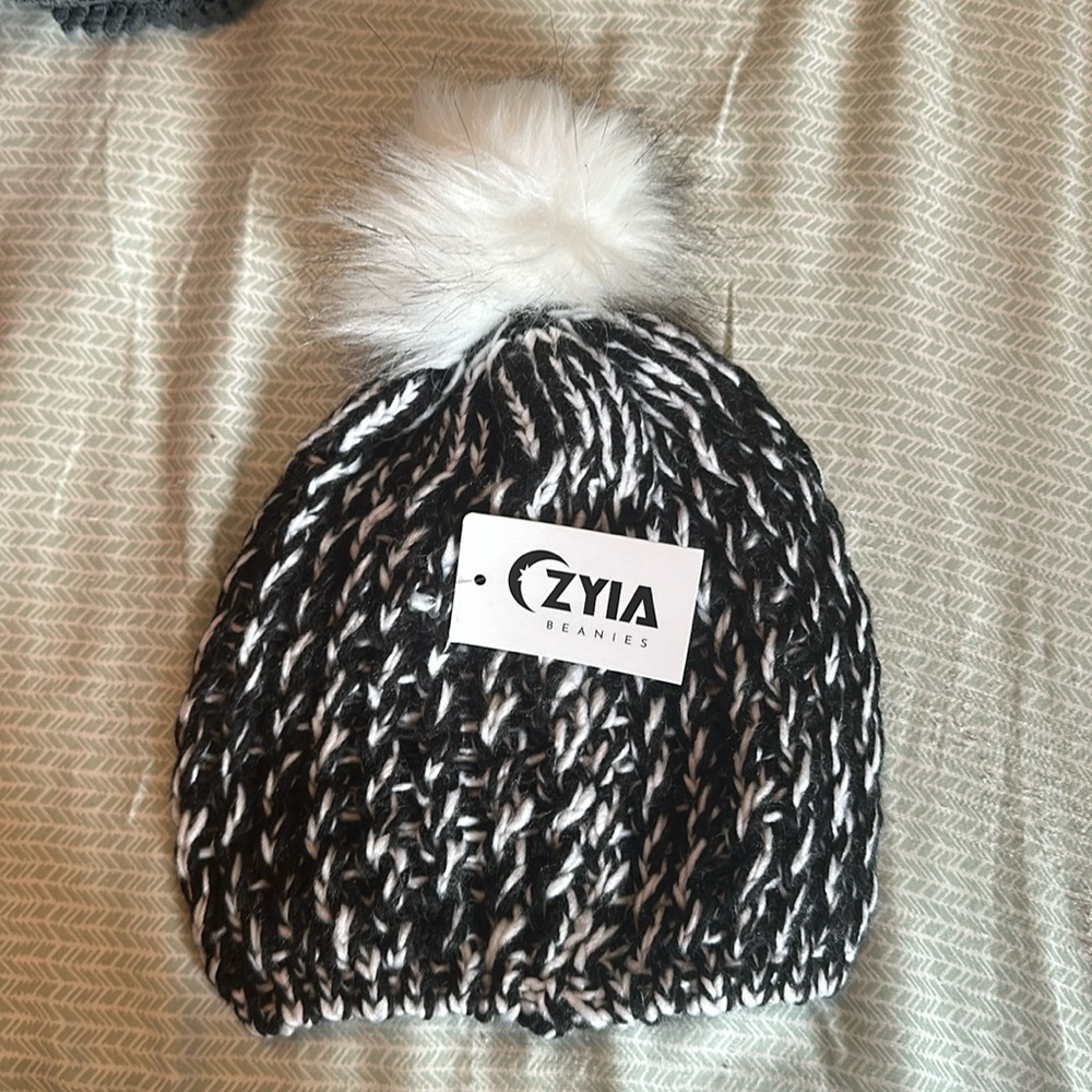 Zyia Black Carpe Diem Pom Beanie